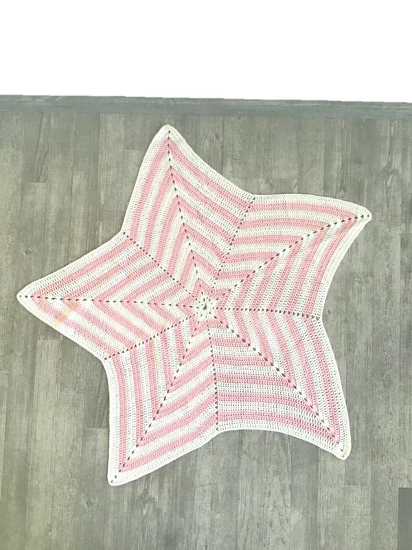 Babydecke in Form eines Sterns, handgehäkelt, rosa/weiß