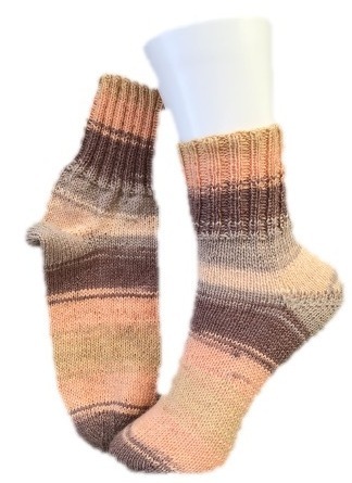 Handgestrickte Socken, Gr. 38/39, Braun/ Grau/ Creme