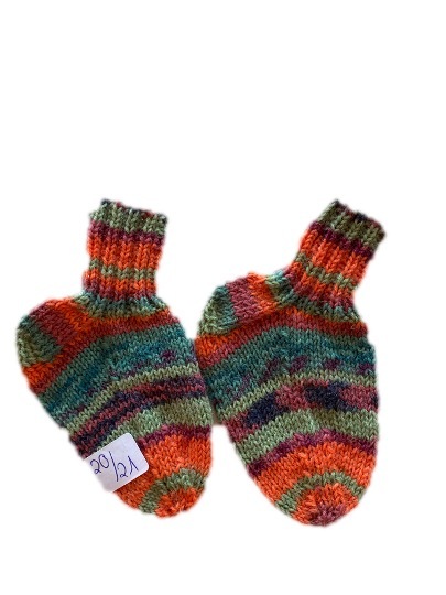 Handgestrickte Socken für Babys, Gr. 20/21, Orange/ Grün