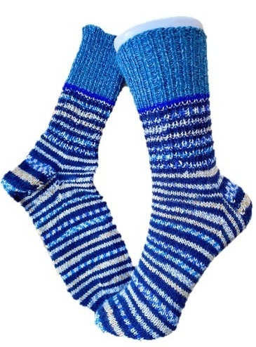 Handgestrickte Socken, Gr. 39/40, Blau