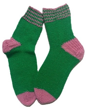 Handgestrickte Socken,  Gr. 39/40, Grün/ Rosa