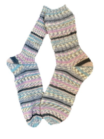 Handgestrickte Socken, Gr. 42/43, Grau/ Lila