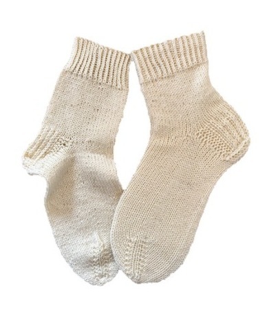 Handgestrickte Socken, Gr. 37/38, Wollweiß