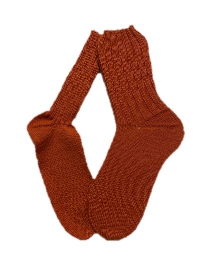 Handgestrickte Socken, Gr. 42/43, Orange