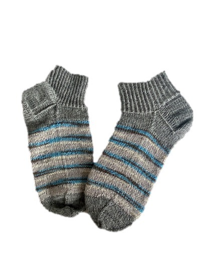 Handgestrickte Socken, Sneaker, Gr. 39/40, Grau/ Blau/ Braun