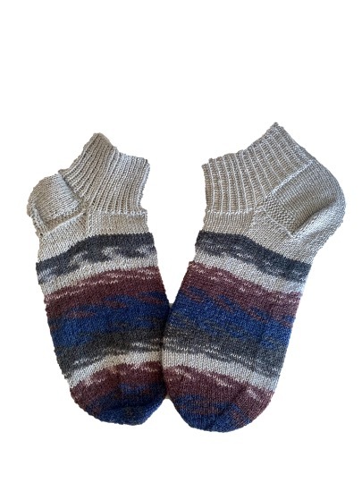 Handgestrickte Socken, Sneaker, Gr. 38/39, Blau/ Grau/ Braun
