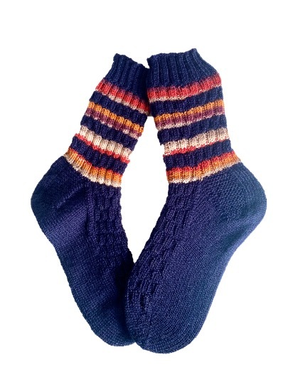 Handgestrickte Socken, Gr. 40/41, Blau/ Rot/ Braun/ Orange