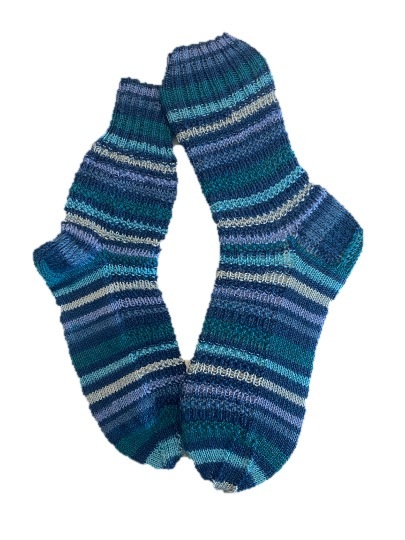 Handgestrickte Socken, Gr. 43/44, Blau