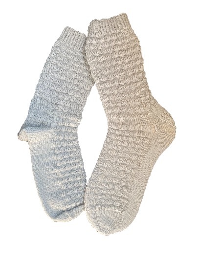 Handgestrickte Socken, Gr. 41/42, Grau