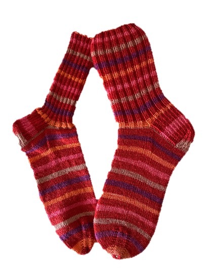 Handgestrickte Socken, Gr. 42/43, Rot/ Orange/ Lila