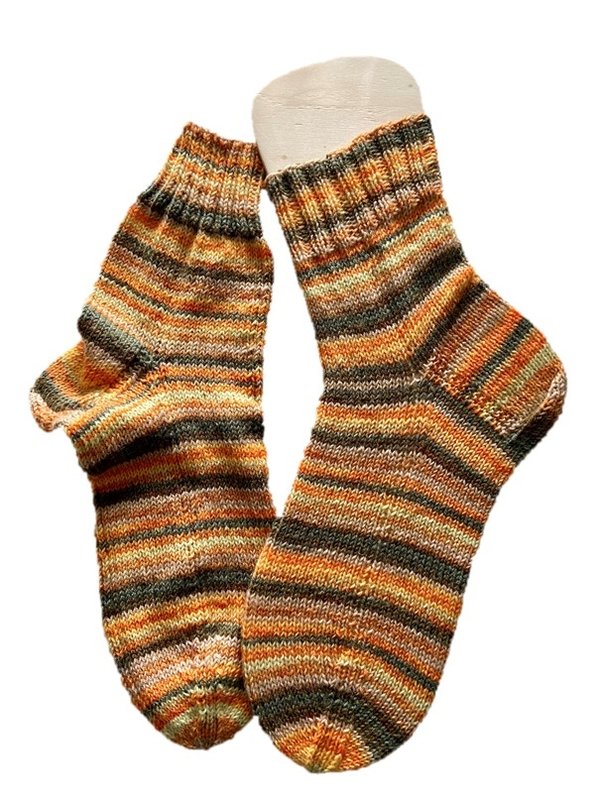 Handgestrickte Socken, Gr. 40/41, Orange/ Grün