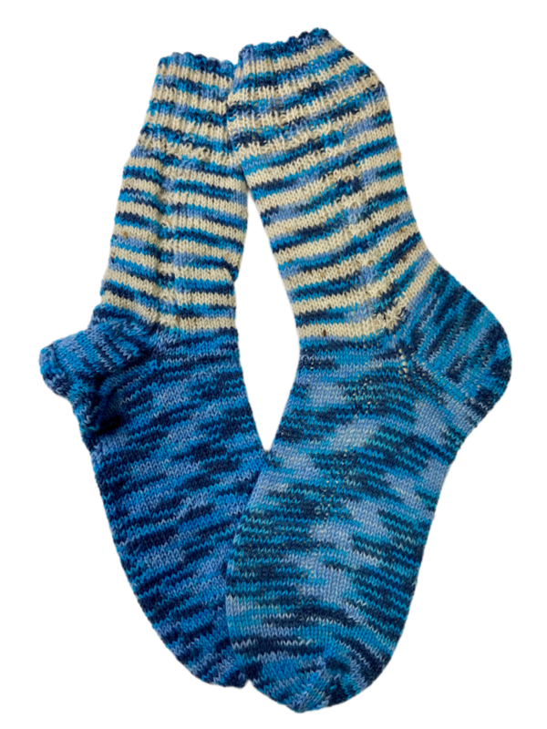 Handgestrickte Socken, Gr. 40/41, Blau/ Weiß