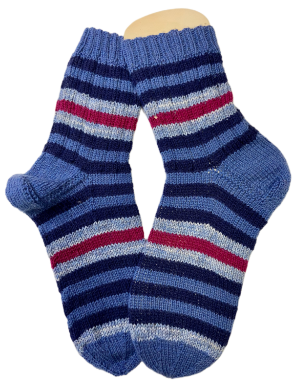 Handgestrickte Socken, Gr. 40/41, Blau/ Rot