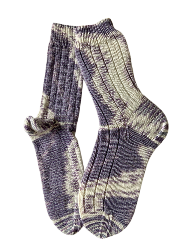 Handgestrickte Socken, Gr. 41/42, Lila/ Weiß