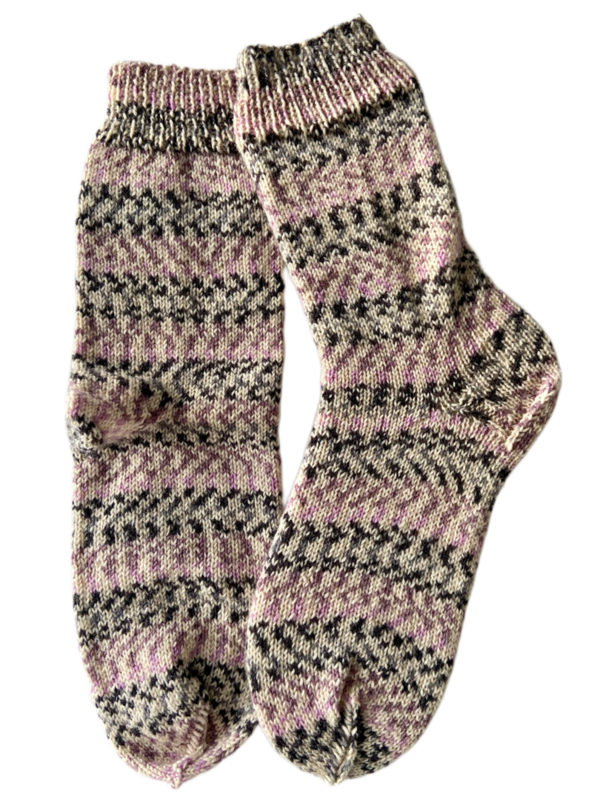 Handgestrickte Socken, Gr. 38/39, Wollweiß/ Lila/ Schwarz