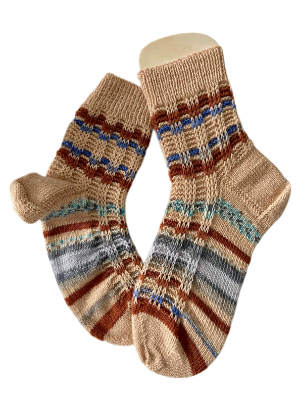 Handgestrickte Socken, Gr. 41/42, Beige/ Braun/ Grau/ Blau