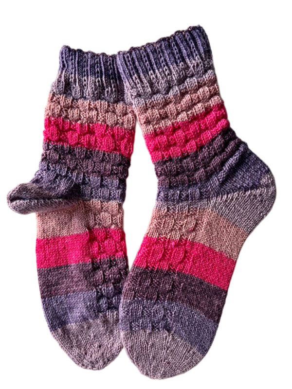 Handgestrickte Socken, Gr. 39/40, Lila/ Pink