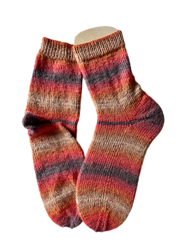 Handgestrickte Socken, Gr. 39/40, Orange/ Braun/ Grau