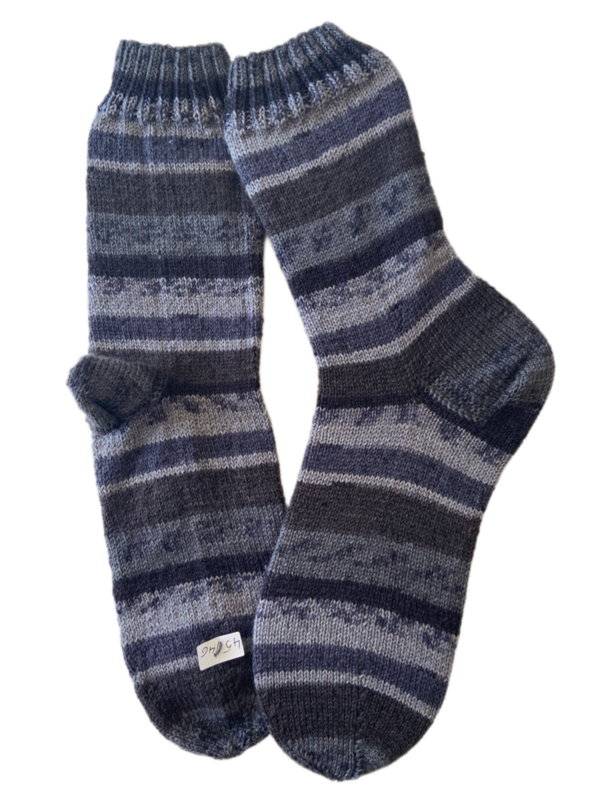 Handgestrickte Socken, Gr. 45/46, Schwarz/ Grau
