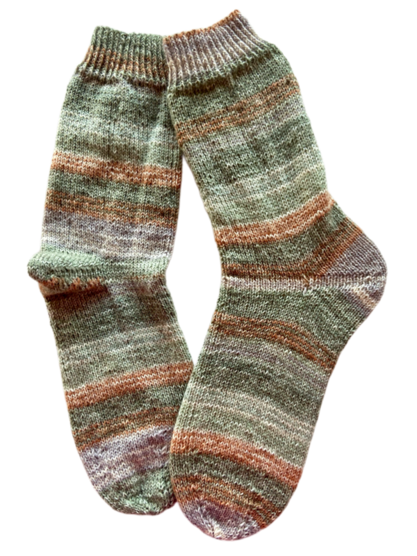 Handgestrickte Socken, Gr. 42/43, Salbei/ Braun/ Grau