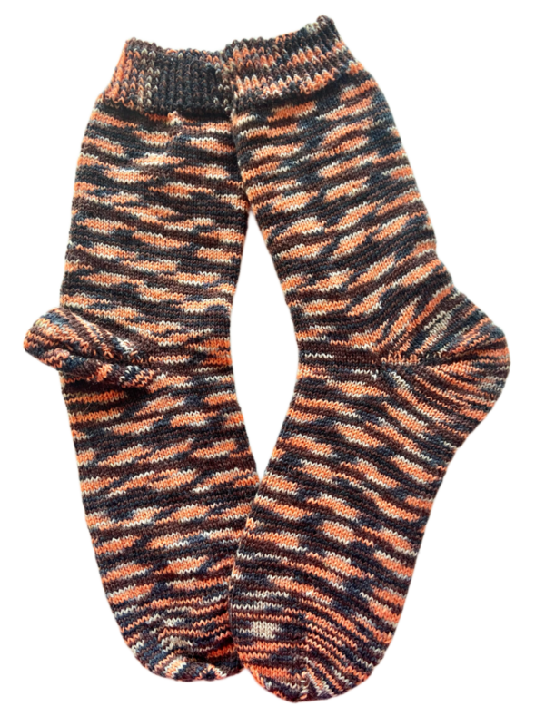 Handgestrickte Socken, Gr. 43/44, Braun/ Orange/ Schwarz