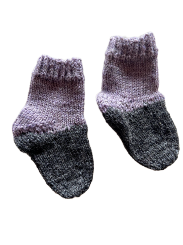 Handgestrickte Socken mit YAK, Gr. Neugeborene