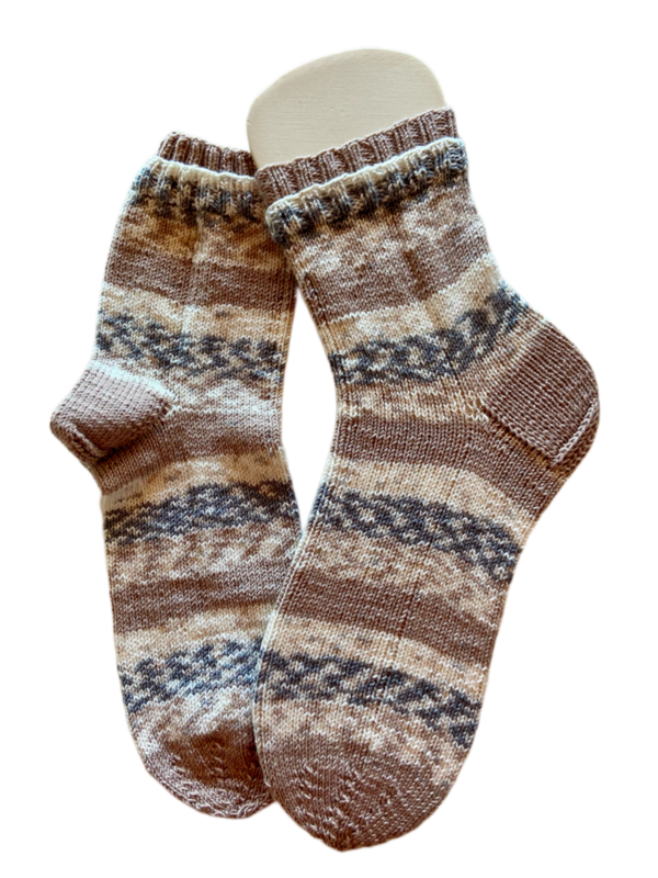 Handgestrickte Socken, Gr. 39/40, Braun/ Grau/ Weiß