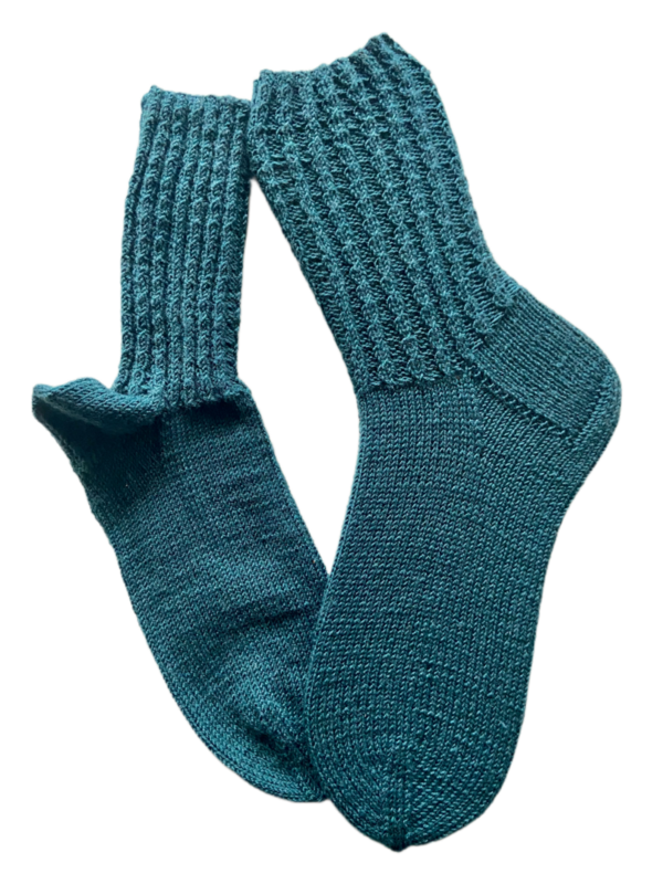 Handgestrickte Socken, Gr. 43/44, Grün