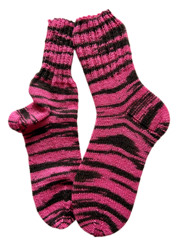 Handgestrickte Socken, Gr. 40/41, Pink/ Schwarz